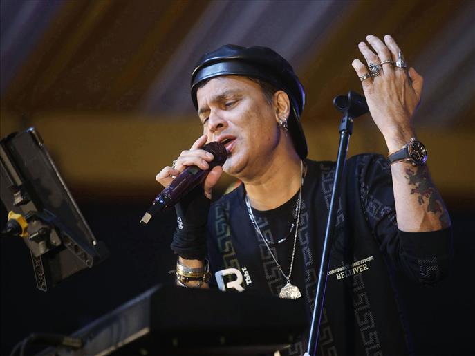 Zubeen Garg's mortal remains brought for final rites, CM Sarma offers final respects